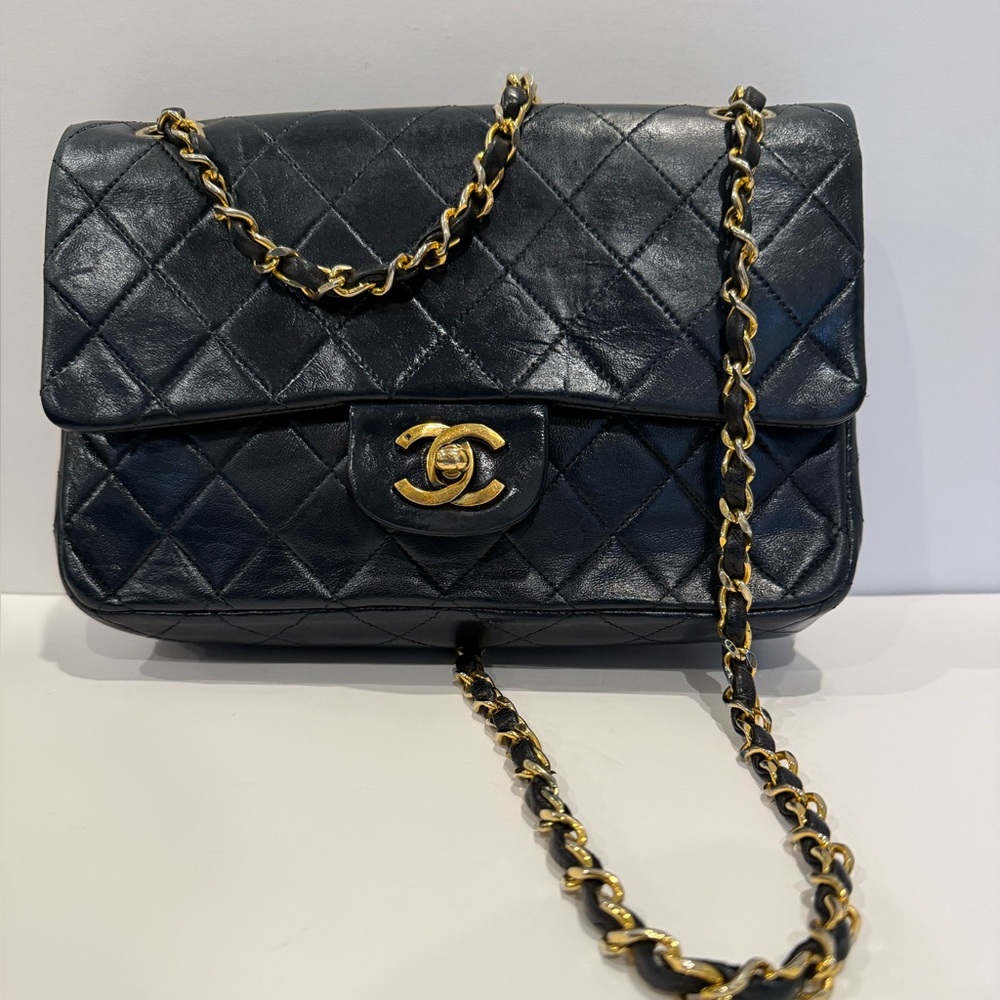 AUTHENTIC CHANEL Navy Quilted Shoulder Bag with Gold Chain